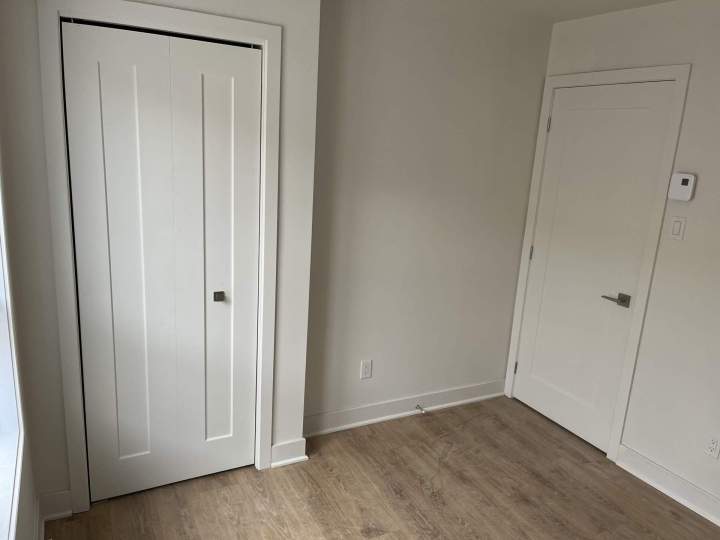 Installation d’ouvertures élégantes et fonctionnelles.